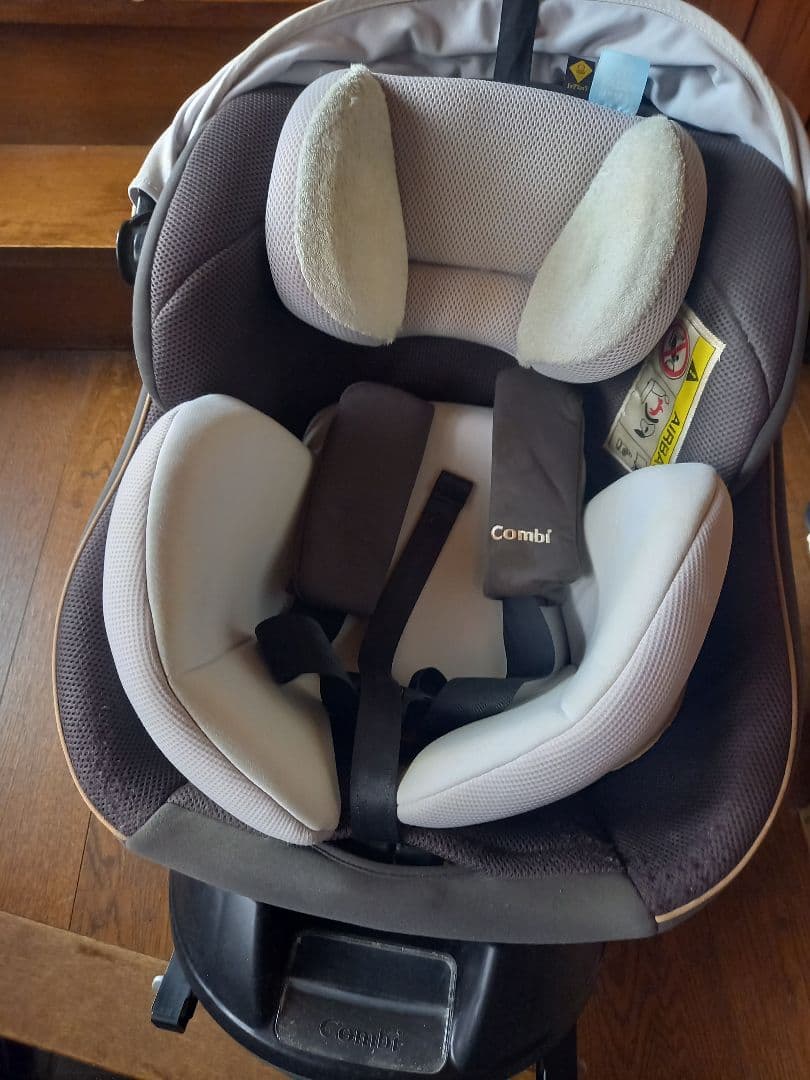 モユキ様専用 Combiチャイルドシート※ダメージ品