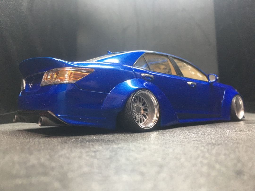 旧車VIPカープラモデル完成品アオシ210クラウンアスリート後期1／24