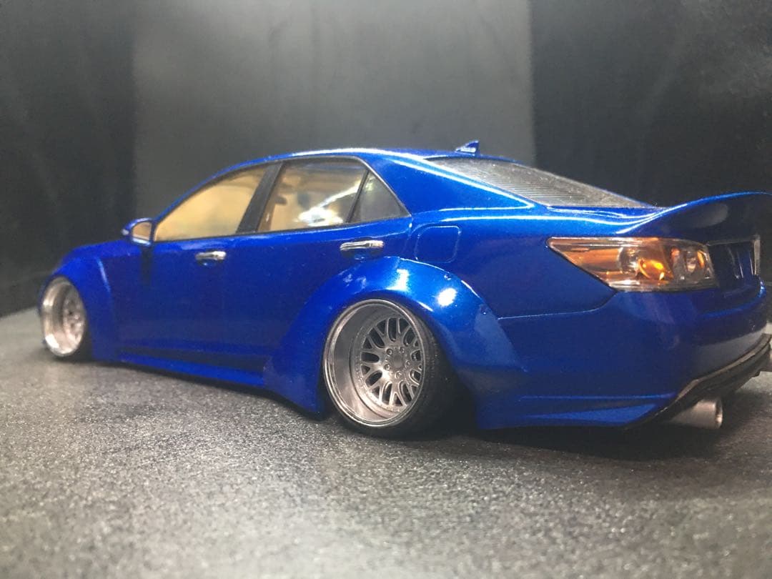 旧車VIPカープラモデル完成品アオシ210クラウンアスリート後期1／24