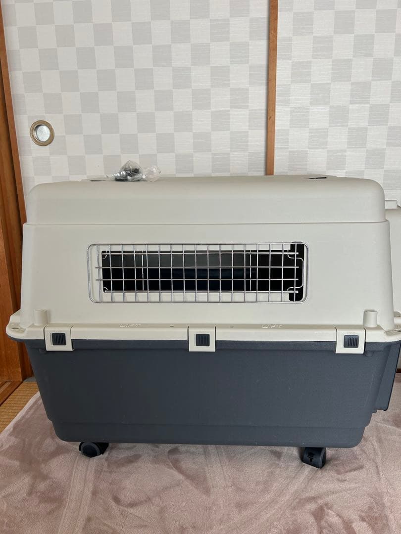 中型犬用キャスター付きケージ グレーとホワイト - ケージ買う