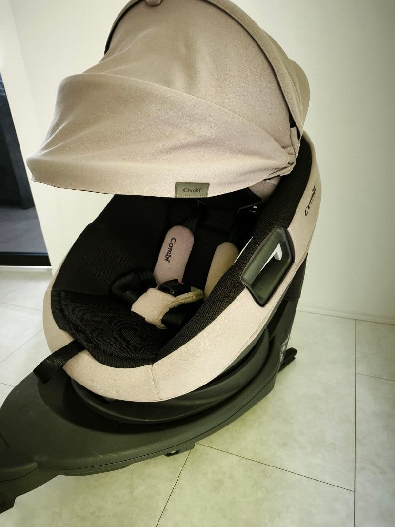 美品 Combi コンビ THE S plus ISOFIX ZC-750
