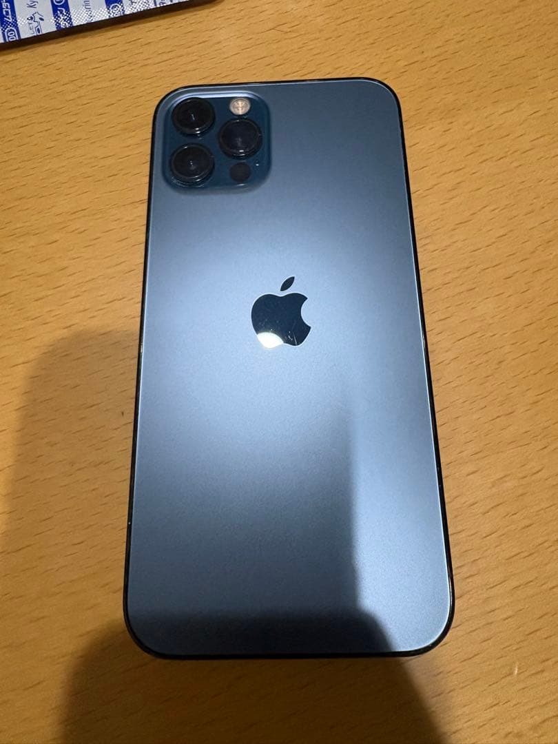 Apple iPhone 12Pro 中古 バッテリー77％の iPhone12pro 純正バッテリー 77% 箱付き｜Yahoo!フリマ（旧PayPayフリマ）