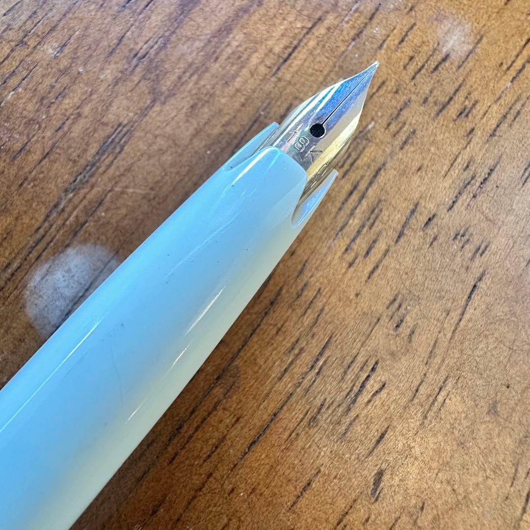 sailor セーラー 万年筆 レザー 白 ペン先 18k