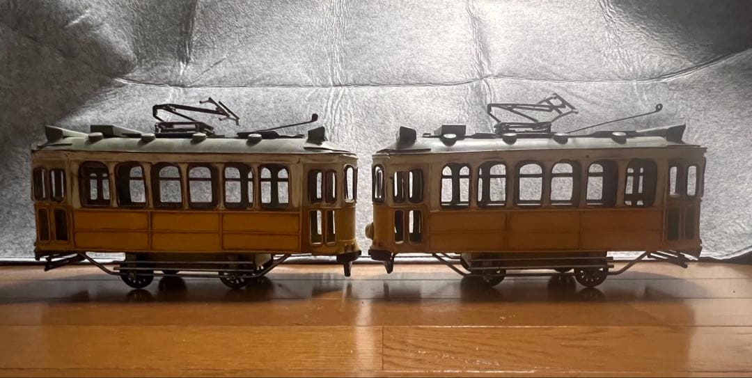 イエロー トラム模型 2台