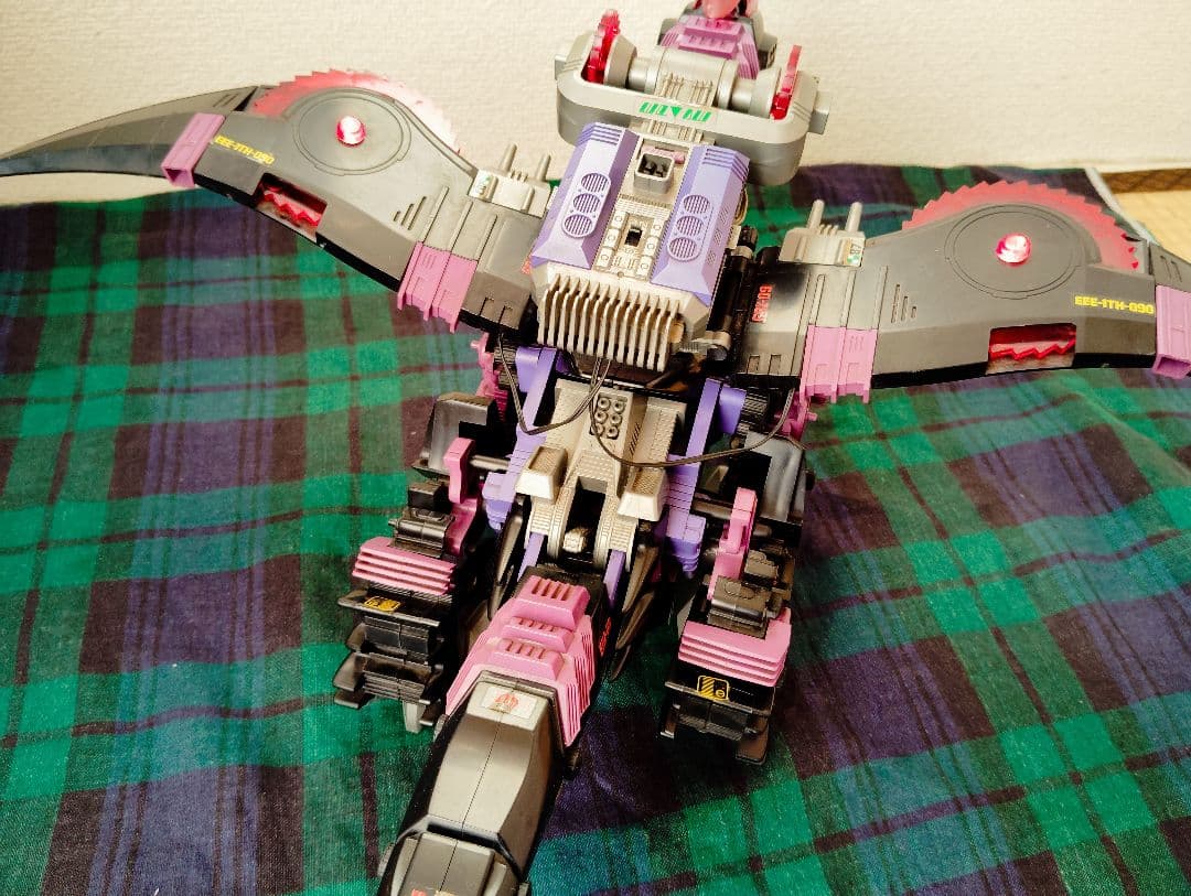 【可動 発光】旧 ゾイド　ギルベイダー