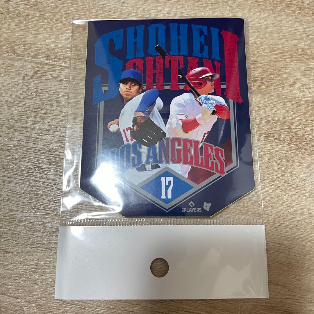 大谷翔平 リアルパーフェクト 投打 フィギュア 2体セット ステッカー付き