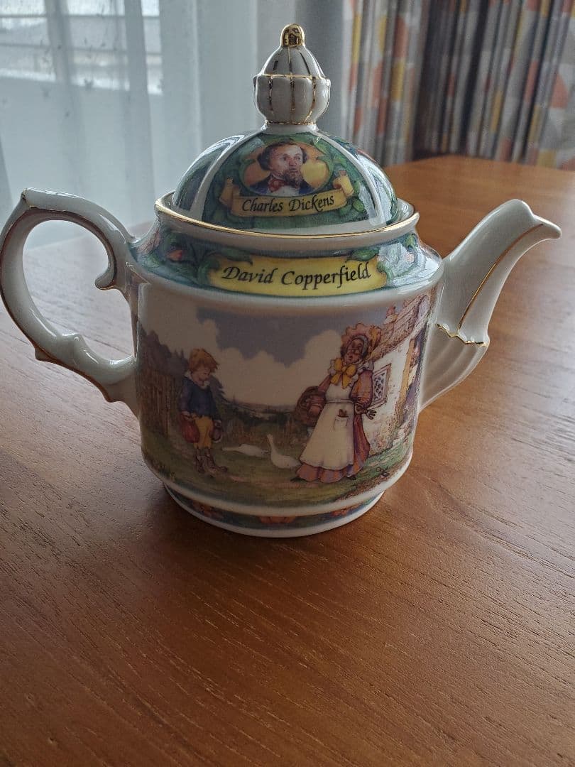 ディケンズのティーポット