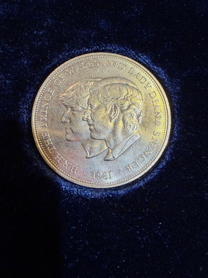 1981年 プリンス・オブ・ウェールズとダイアナ妃 記念コイン - メルカリ