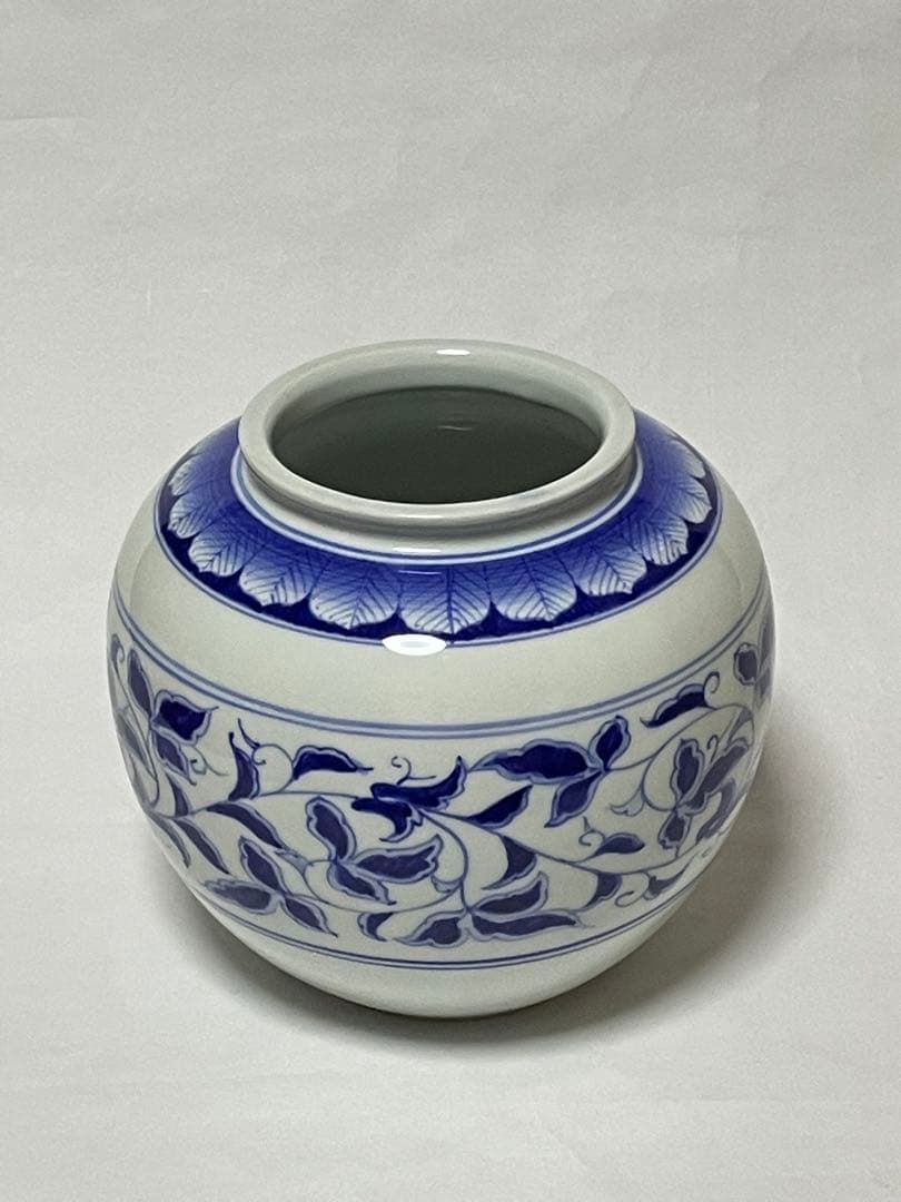 陶磁器 花瓶 花器 白地紺色葉模様 レトロ