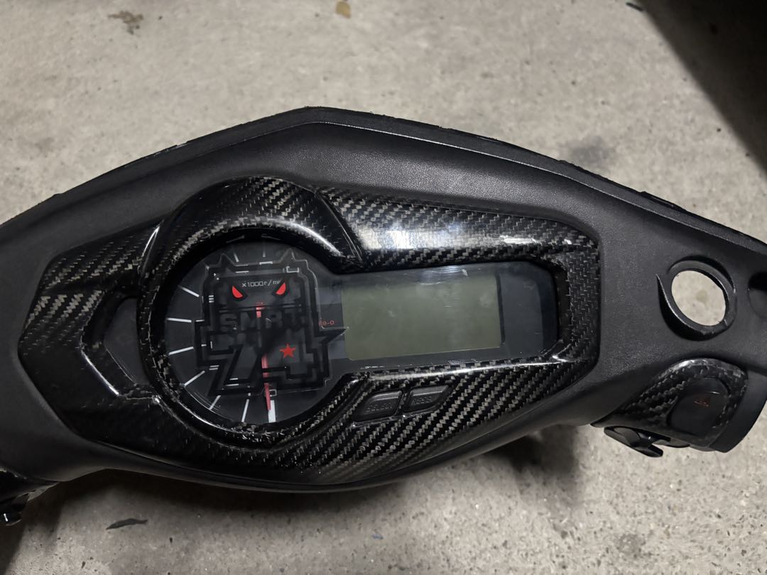 シグナスx4型前期　メーター　台湾スイッチ