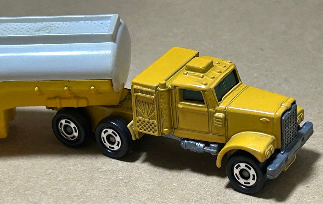 ロングトミカ ダイヤモンドレオ オイルタンクローリー