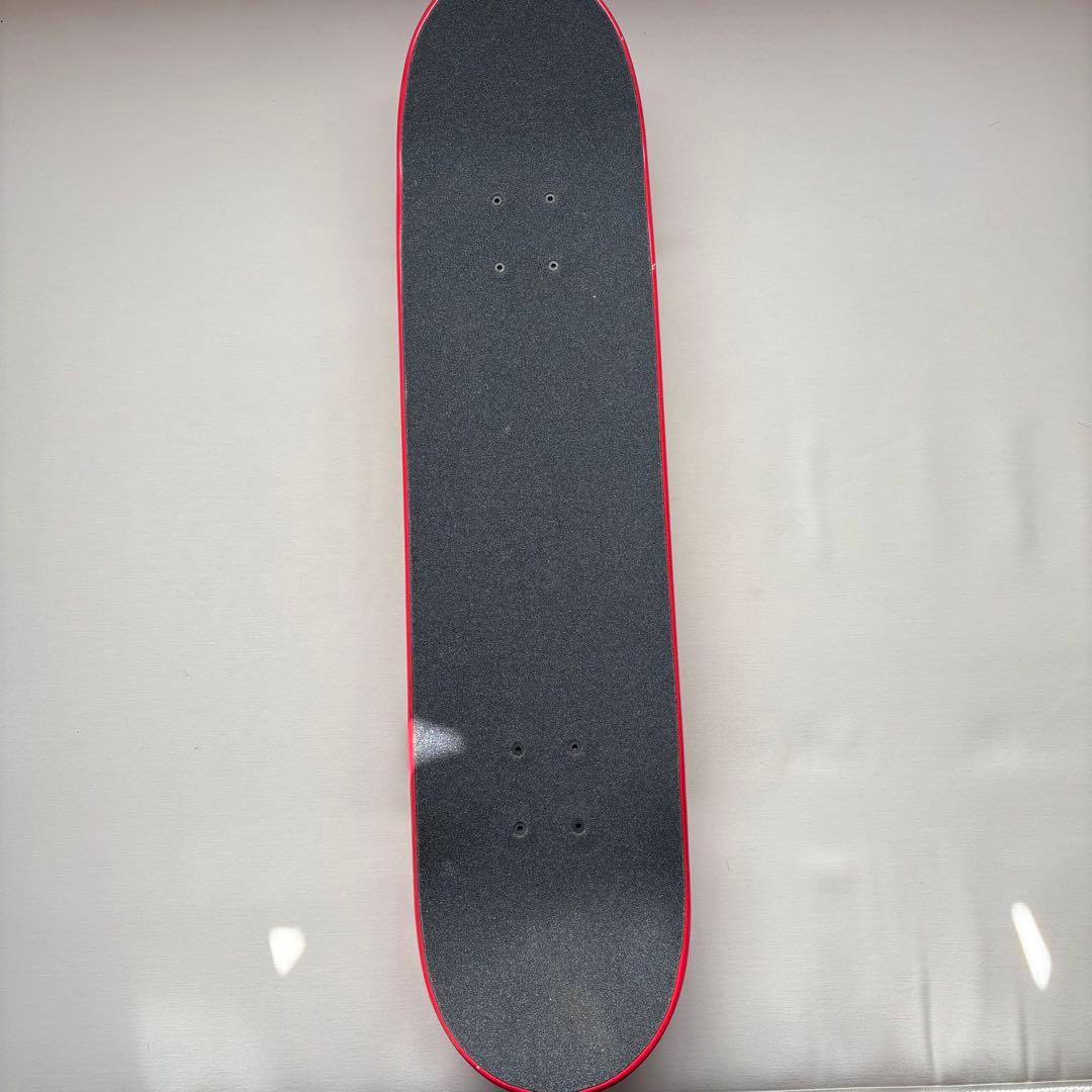 SANTA CRUZ スケートボード 黄色の手のデザイン