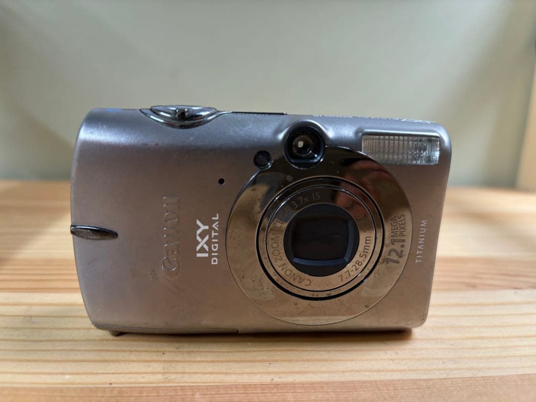 Canon IXY DIGITAL2000IS ジャンク品