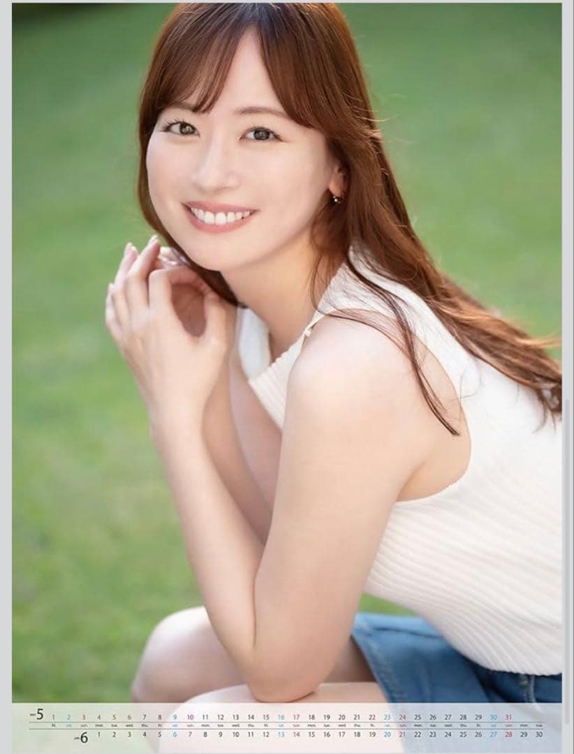 直筆サイン入り 皆藤愛子さん 壁掛けカレンダー 2026年 Aiko Kaito