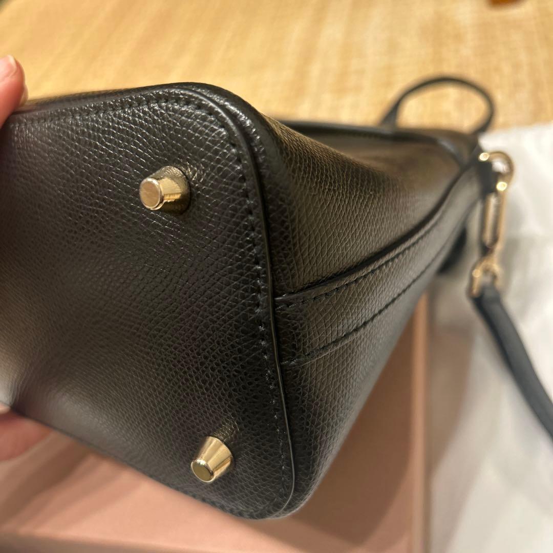 FURLA パイパー　ブラックレザーハンドバッグ