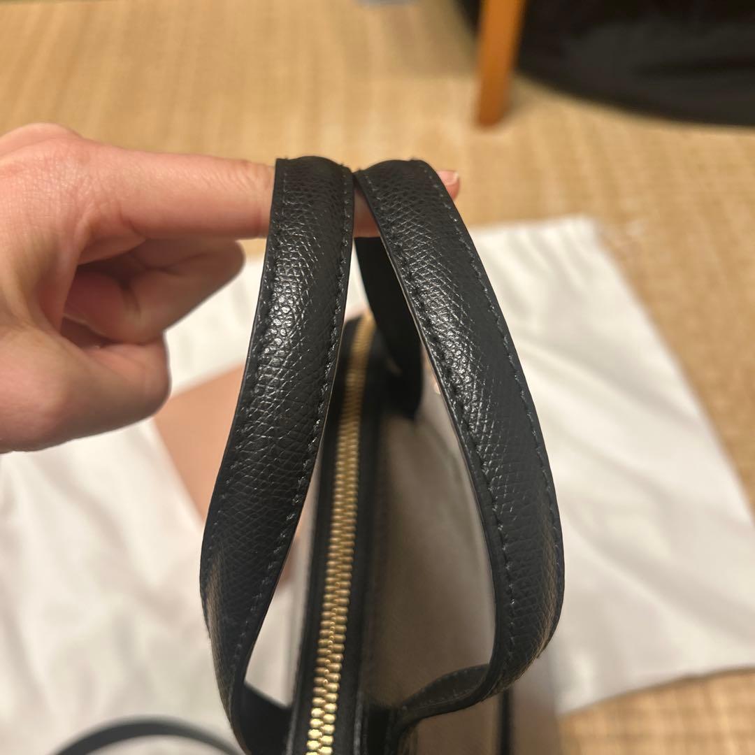 FURLA パイパー　ブラックレザーハンドバッグ