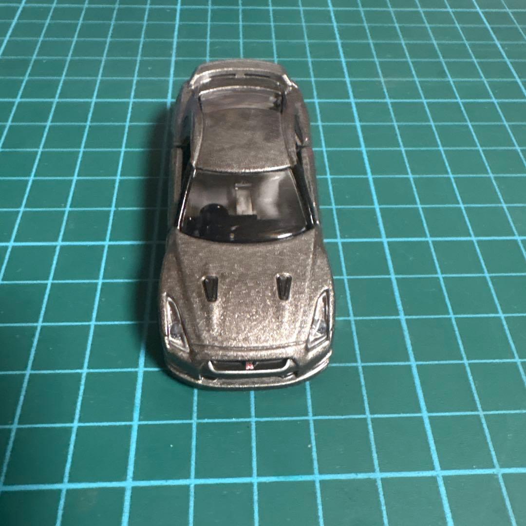トミカ 40周年記念 GT-R (R35) 第2弾