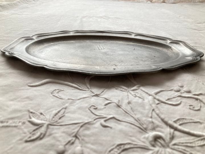 フランスアンティーク ディスカウント ピューター製 花リムオーバル