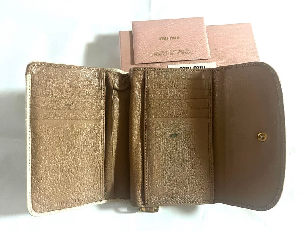 MIUMIU ミュウミュウ 三つ折りリボン財布