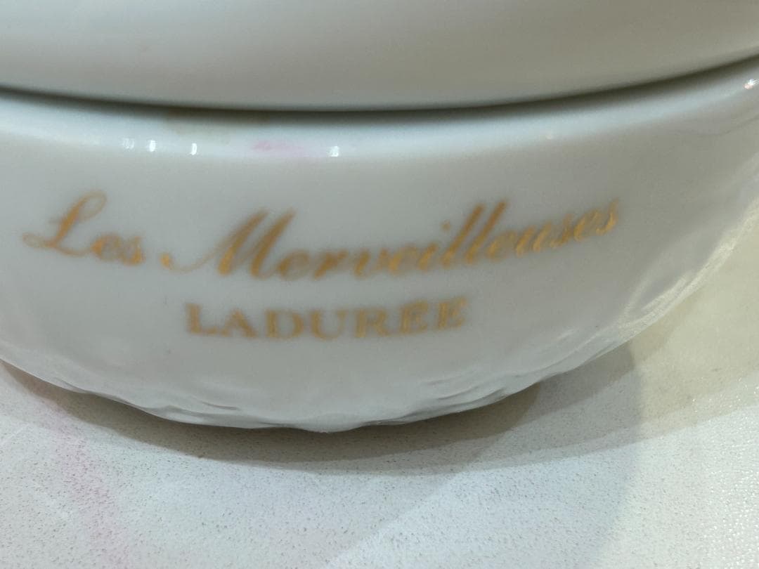 ラディレ 白鳥ポットチーク リミテッド エディション ローズ ラデュレ