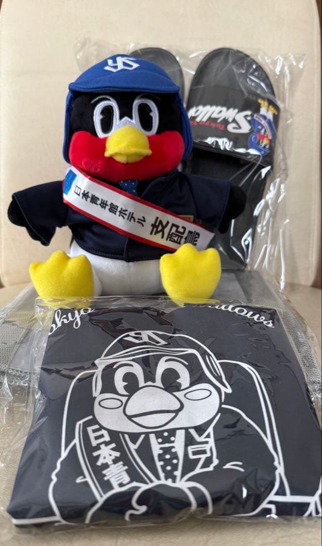 お座りつば九郎 日本青年館ホテル 支配鳥Ver.