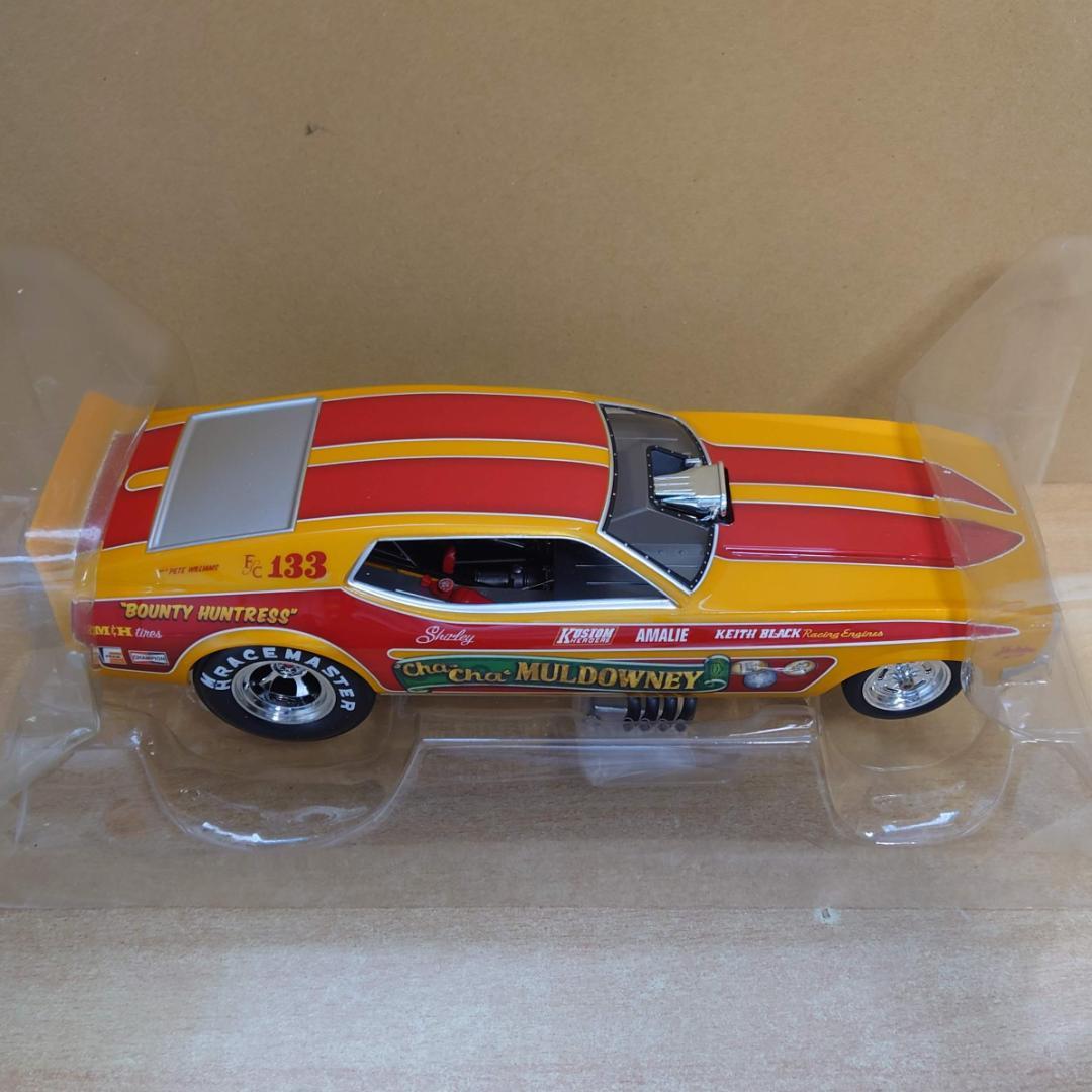 1/18 ロングノーズ マスタング シャーリー マルダウニー 1972 ミニカー