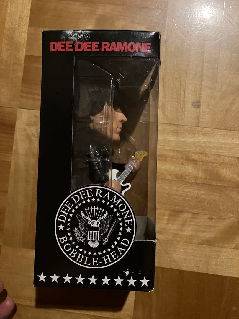 DEE DEE RAMONE ボブルヘッド フィギュア