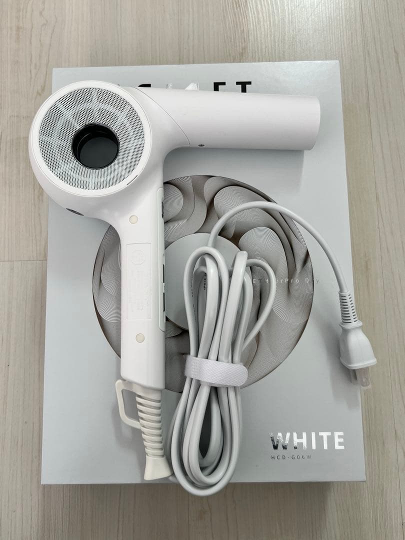 あ*む様 ホリスティックキュア マグネットヘアプロ ドライヤーゼロ HCD-G0