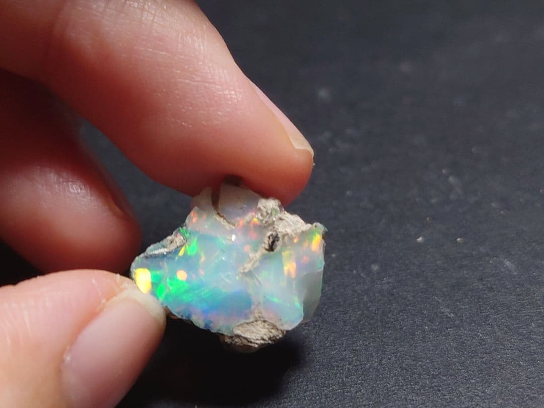 エチオピアウェロ産 オパール ジュエリーグレード 原石 鉱物標本