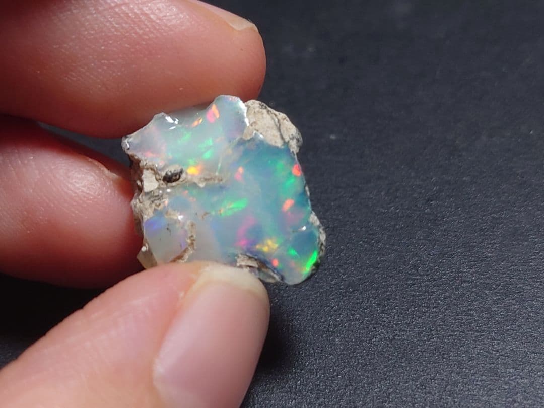 エチオピアウェロ産 オパール ジュエリーグレード 原石 鉱物標本