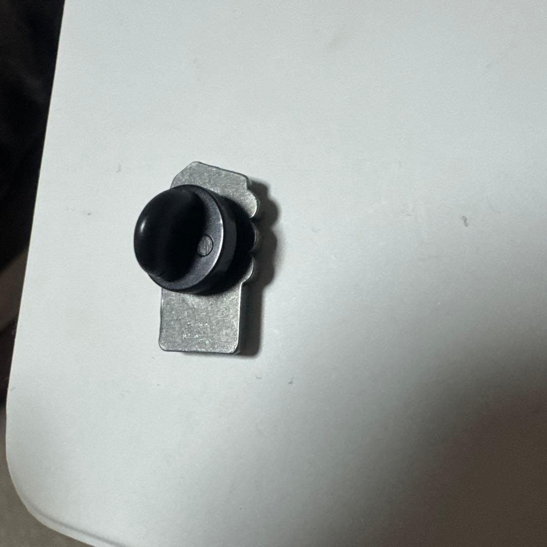 大阪万博フランスパビリオン　ピンバッチ