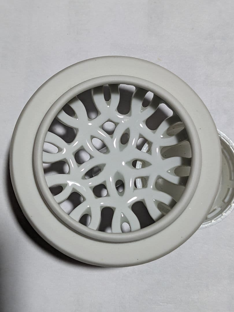 ♦鍋島焼 染付 雁に山水図 紋様 透し彫り 三足香炉 有田焼 香道具 骨董品