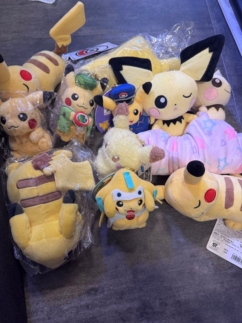 新品✨ポケモンセンターオリジナル ぬいぐるみ　ジラーチポンチョのピカチュウセット