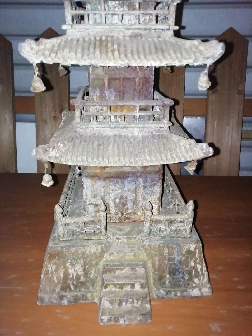 五重塔 旧家の庭園 年代物