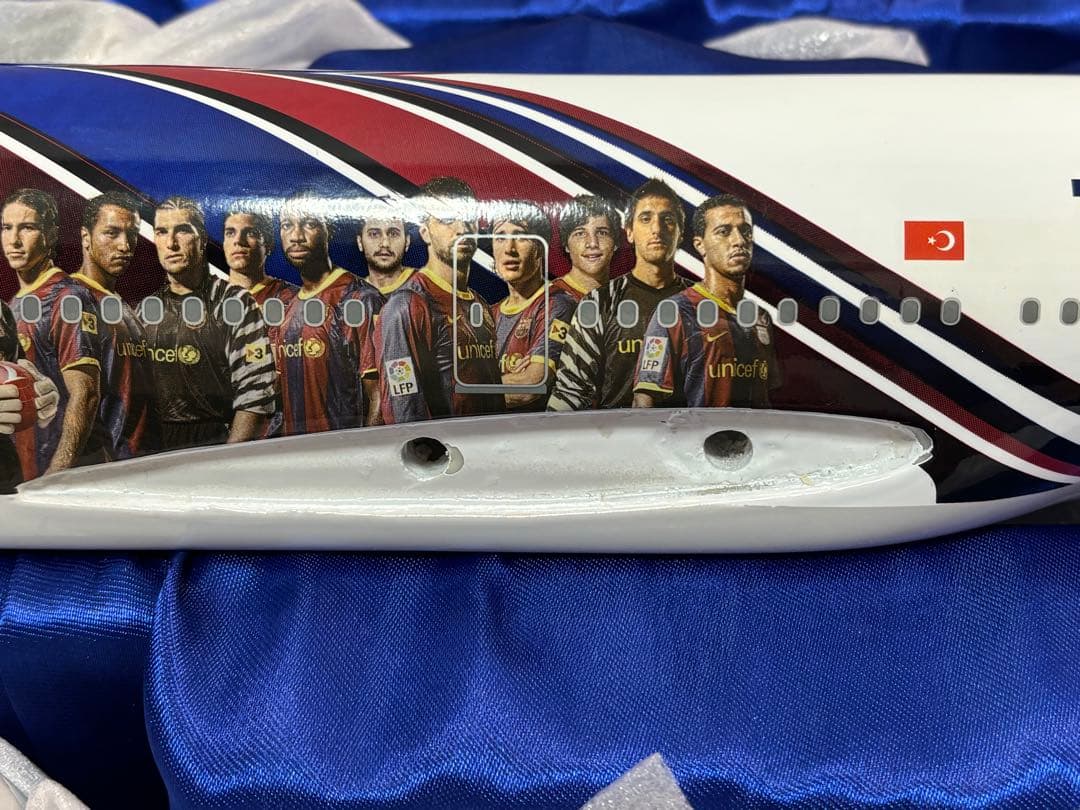 に*し様 【非売品】トルコ航空 ボーイング777 FCバルセロナ 特別モデル 1