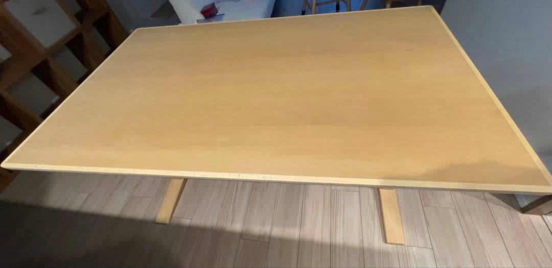 送料込　ダイニングテーブル　カリモク６０