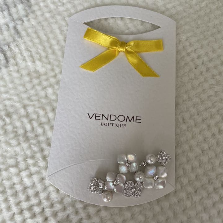 VBMV3071__DT 淡水パール シェルフラワー ブローチ｜ブローチ｜ヴァン