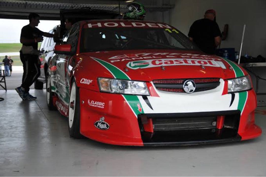 国内未入荷 1500台限定 1/18 CC ホールデン VY コモドア V8