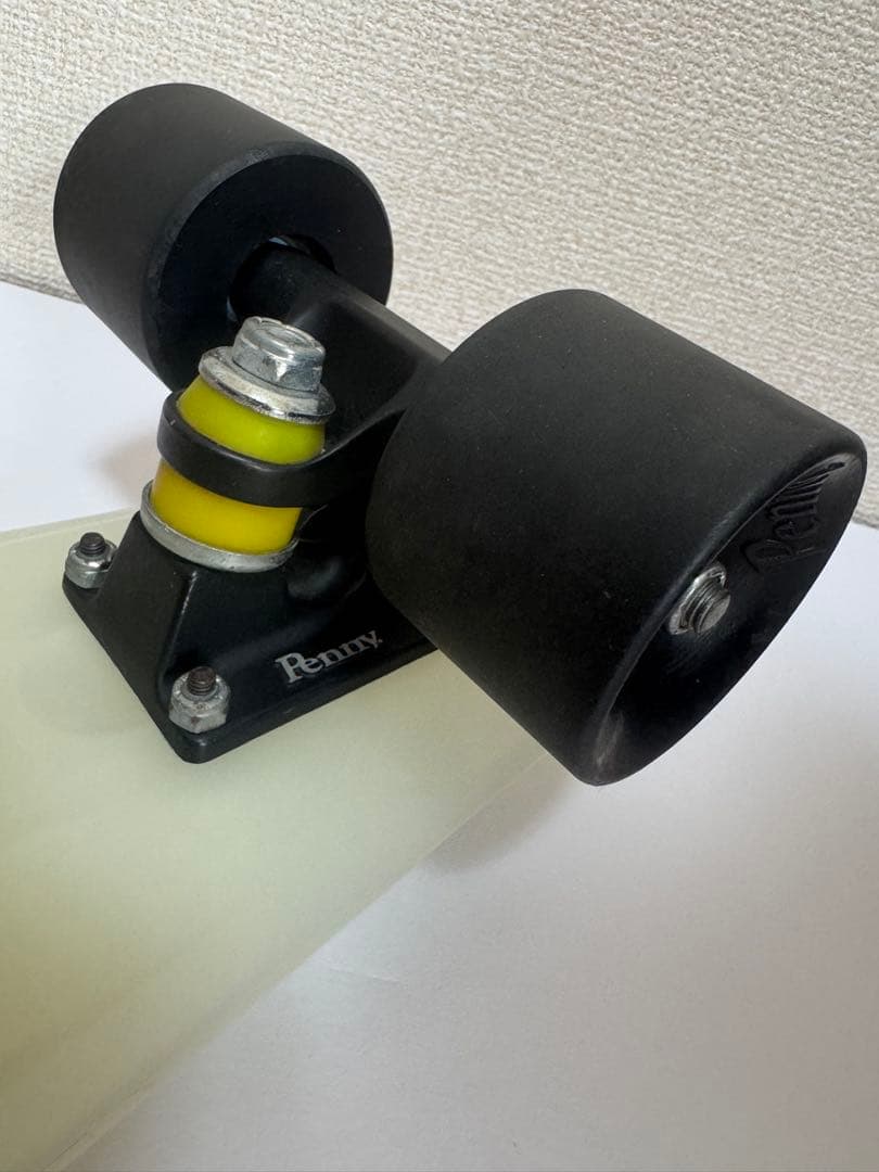 penny ペニー スケートボード 22インチ「蓄光」