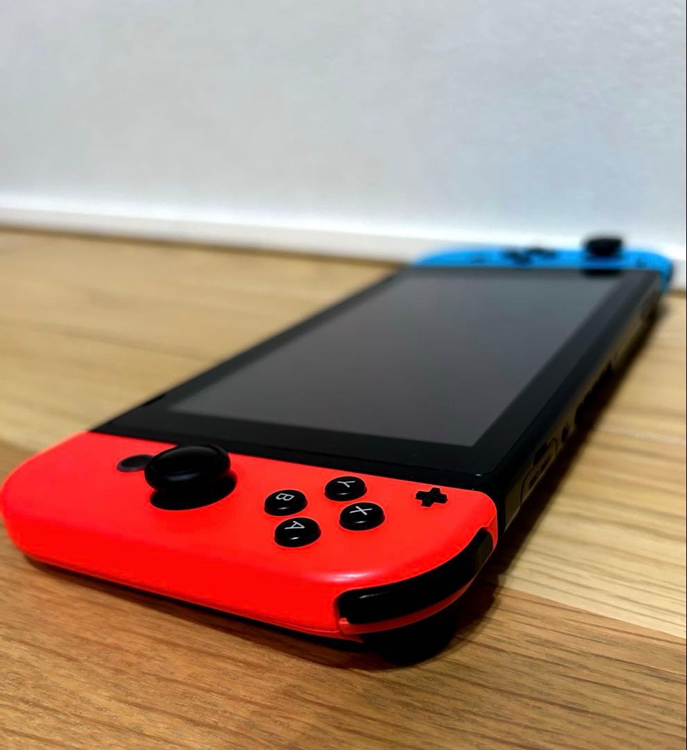 Nintendo Switch 本体 + マイク付き＋ケース付