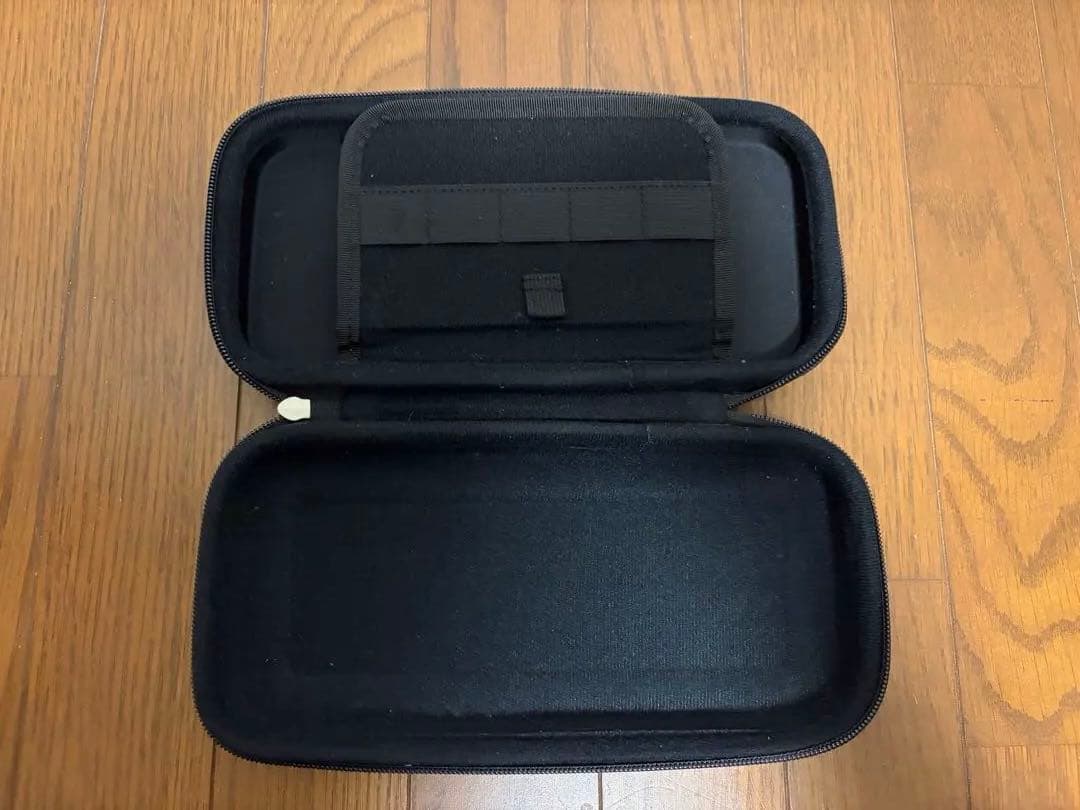 Nintendo Switch（新型）ケース付き