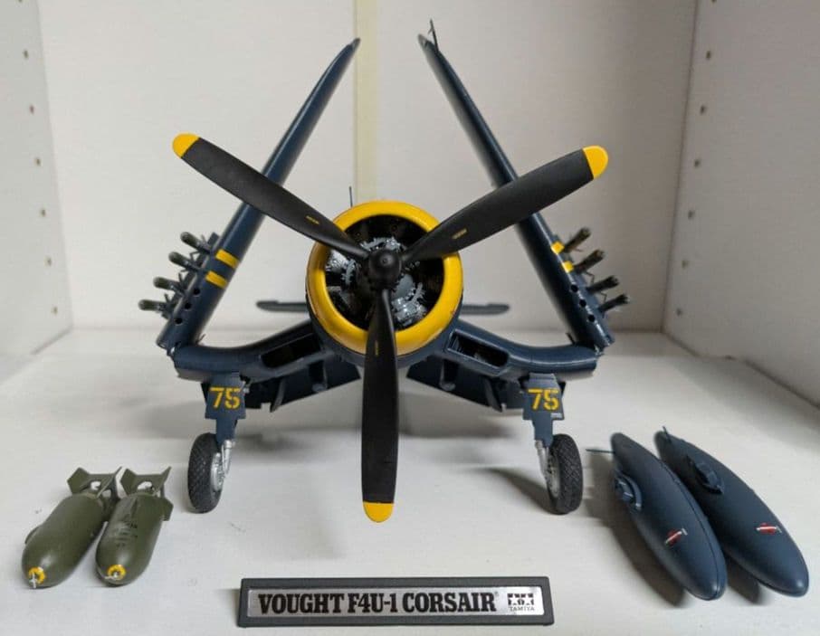 コルセアF4U-1D(プラモデル完成品1/32)