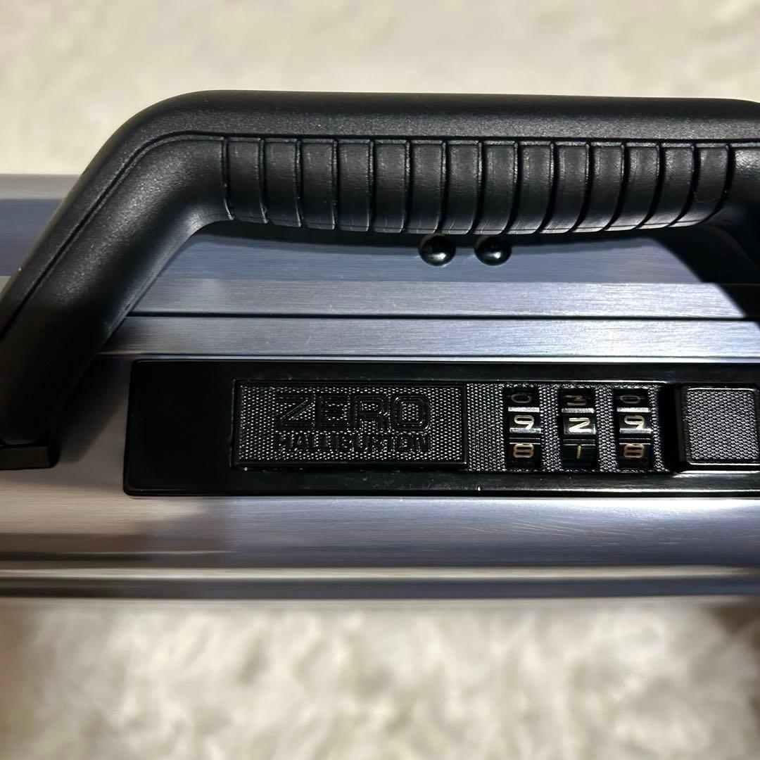 未使用　ゼロハリバートン　アタッシュケース　ブルーグレーカラー