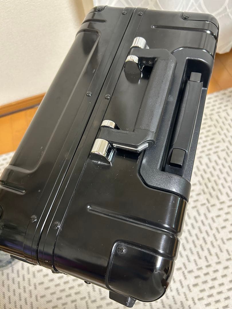 ゼロハリバートン アルミ 4輪 TSAロック ブラック