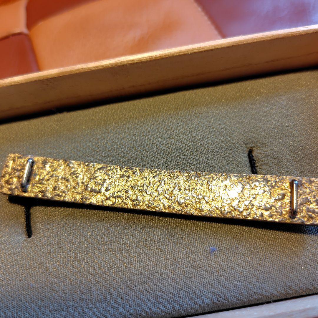 鉄地金象嵌帯留　江戸時代後期　木箱付