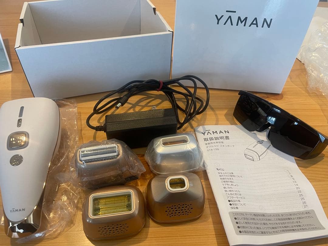 トリートメント・クリーン コーム型美容家電