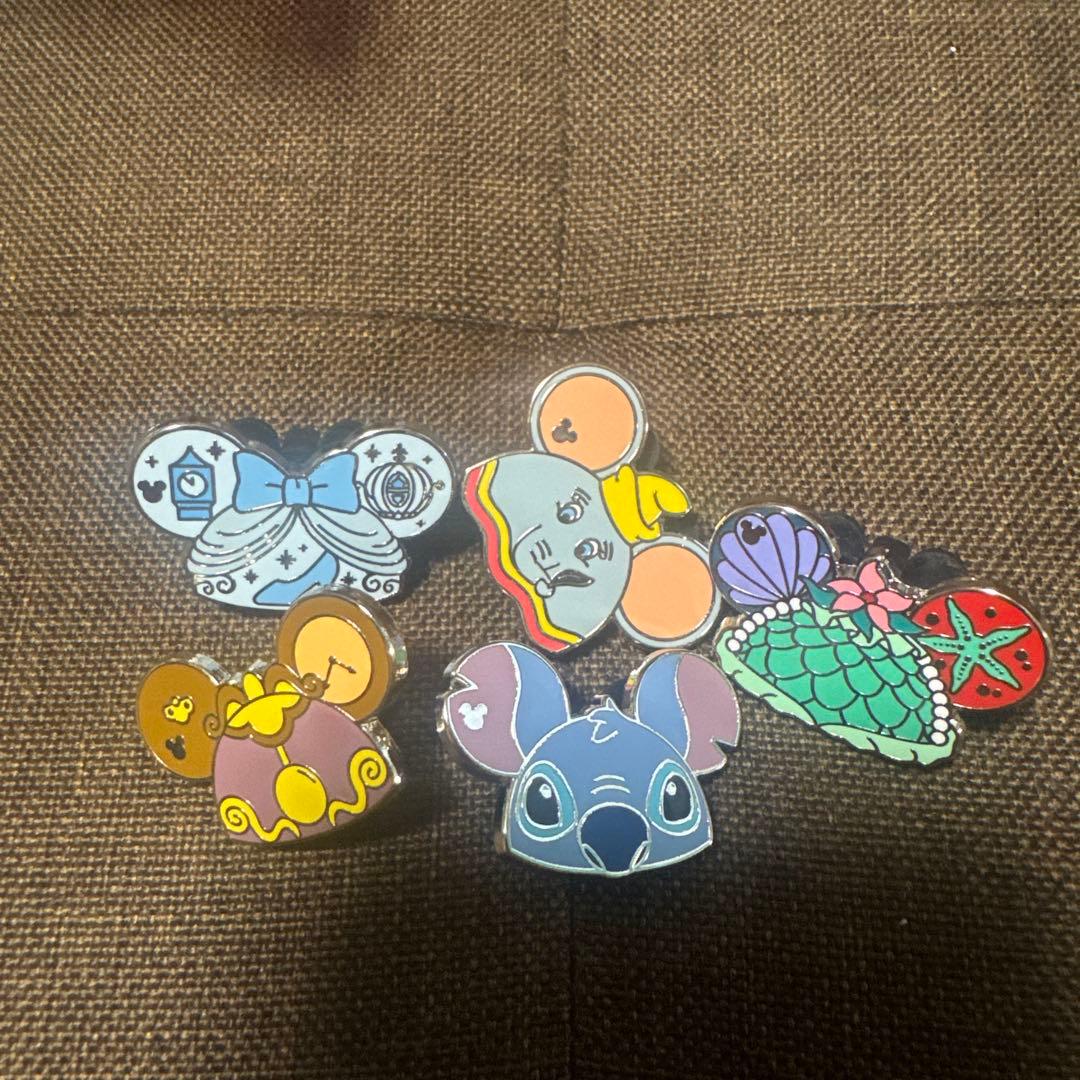 レア　公式　海外ディズニー　イヤーハット　ピンバッジ 海外 ディズニー ピントレマーク イヤーハット disney ピンバッジ