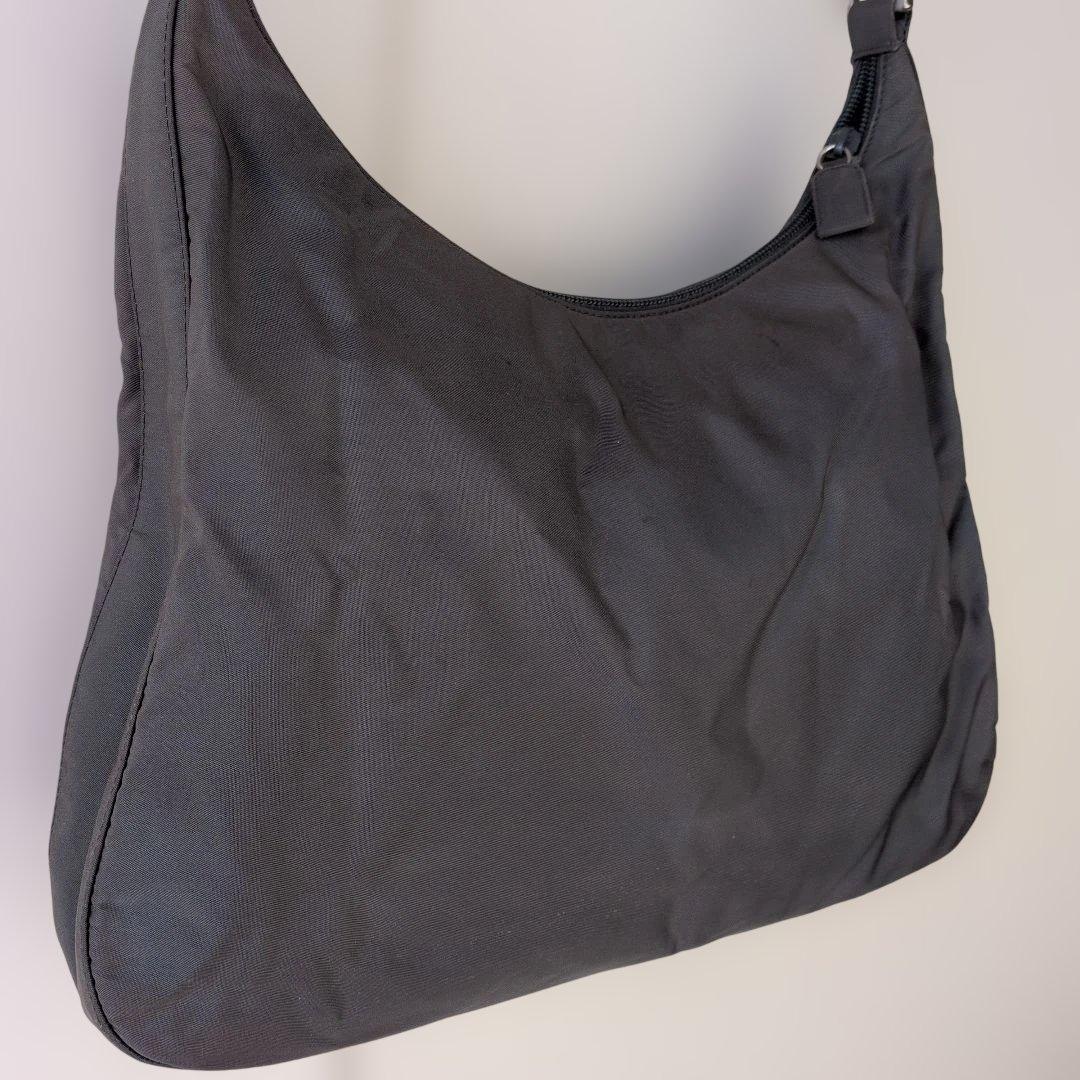 PRADA グレー ショルダーバッグ 値下げ！