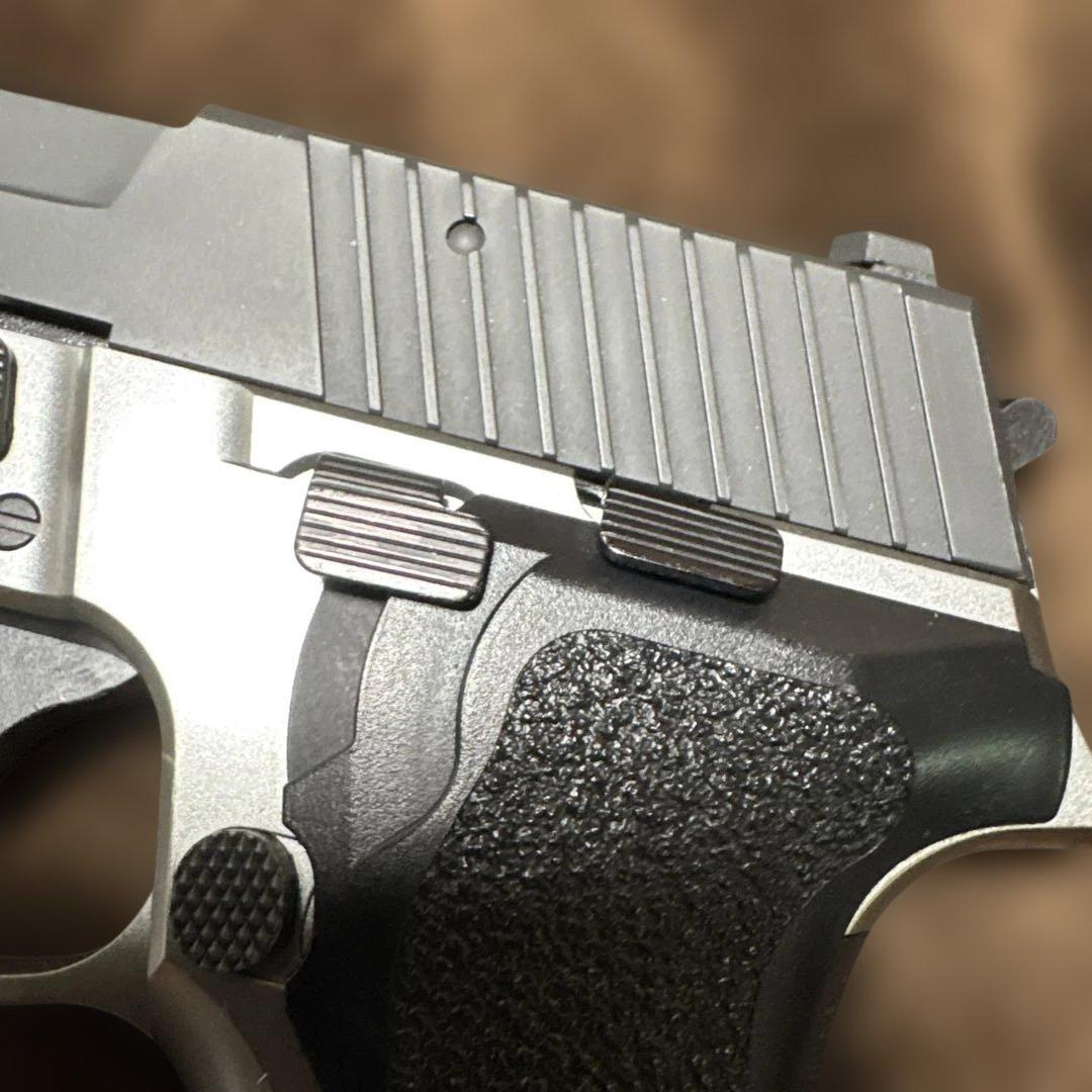 中々美品 東京マルイ シグ P226 RAIL E2 ステンレス シグ レイル