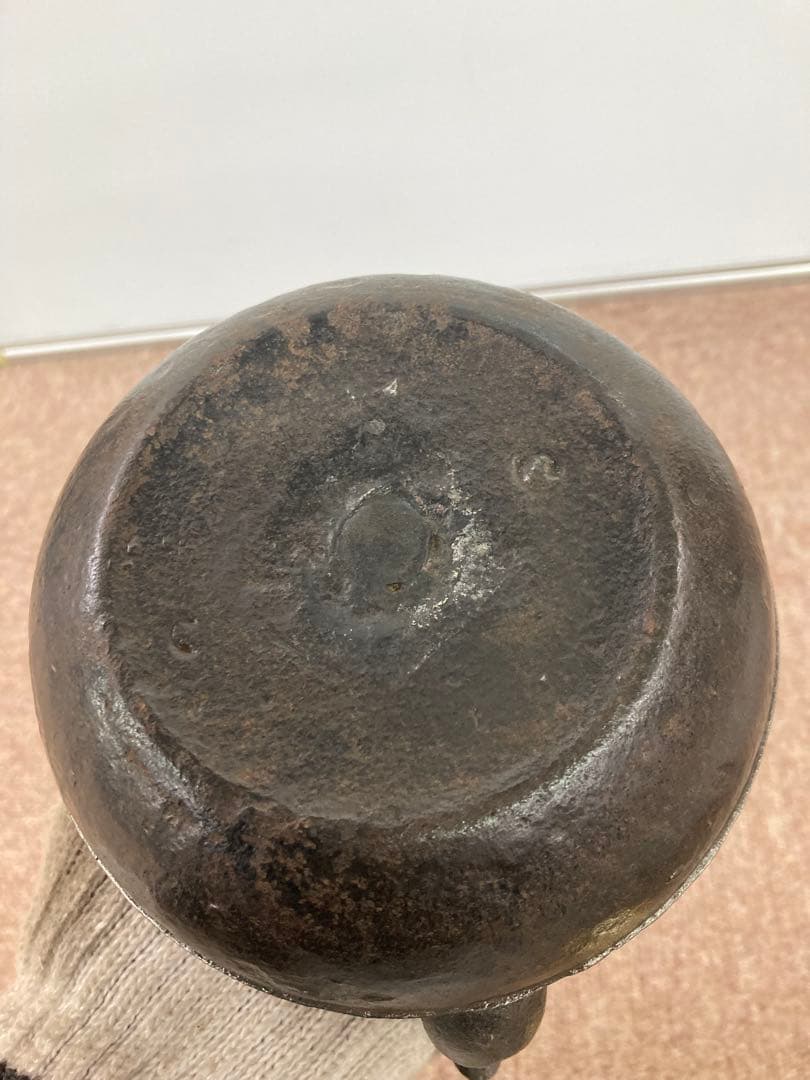 明治期大国蝶々模様鉄瓶